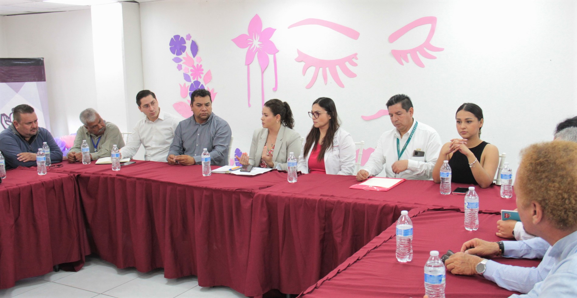 Reunión entre autoridades del Issste Aguascalientes  y Secretarios Generales de la FSTSE
